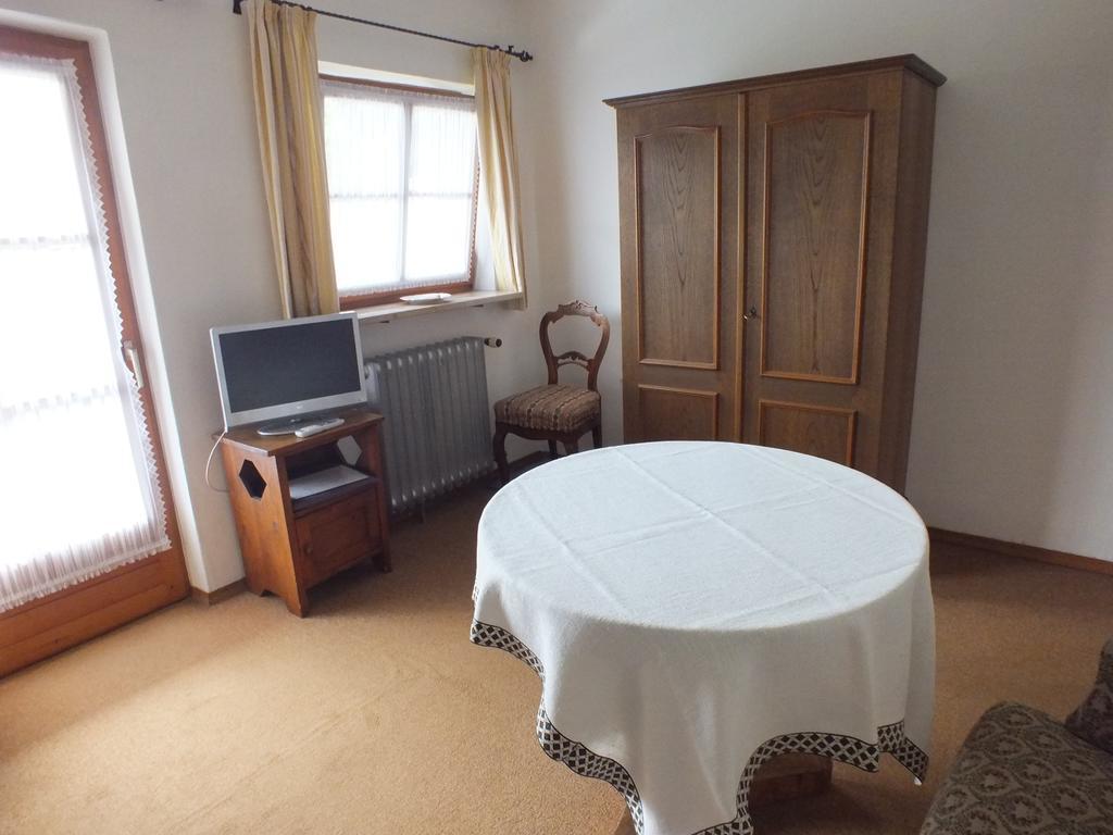 Pension Blauer Gamsbock Kiefersfelden Zimmer foto